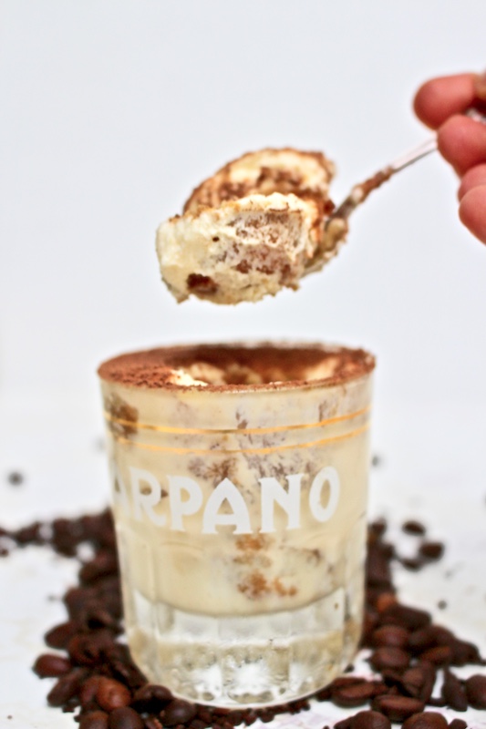 small vintage cups filled with Tiramisù